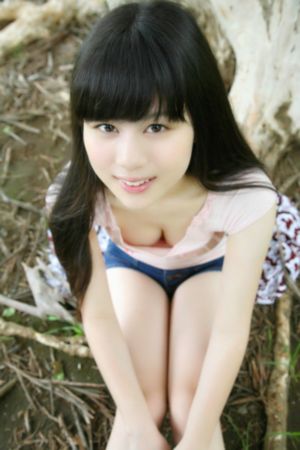宝贝乖女你的奶真大水手机视频