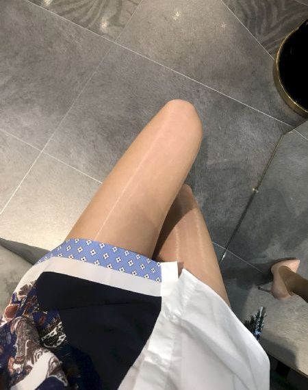 女员工的滋味在线