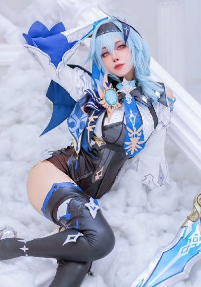 26岁女高中生动漫