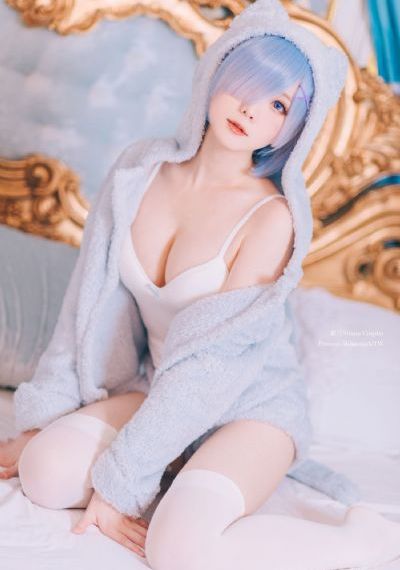 白莲花度假村第一季